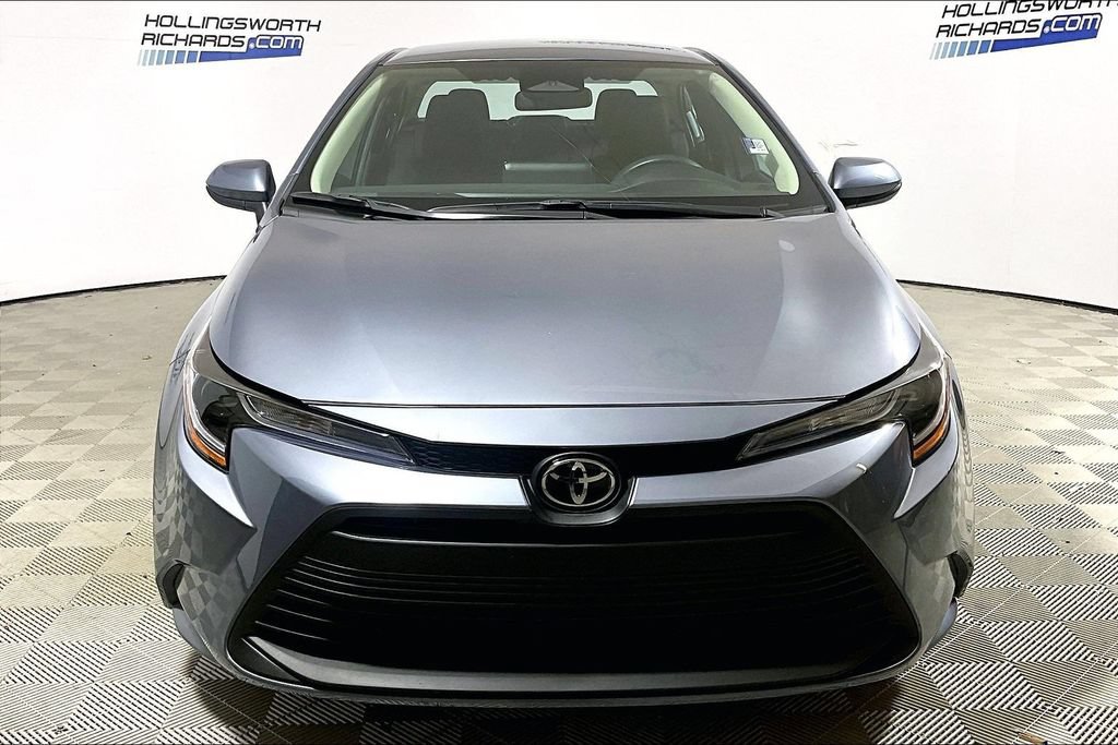 Used 2026 Toyota Corolla LE FWD image 2