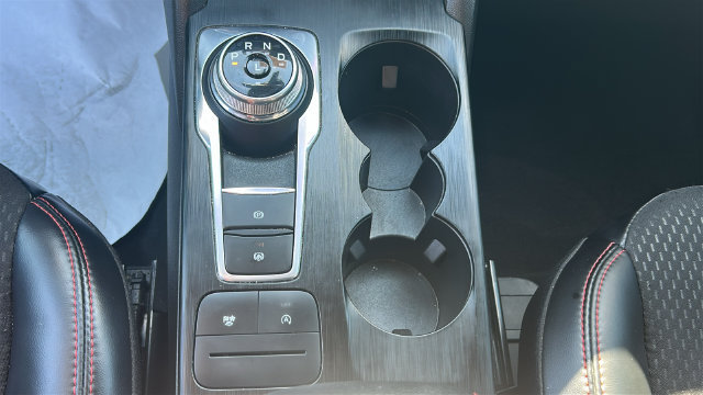 Certified 2025 Ford Escape ST-Line Select AWD/4WD image 22