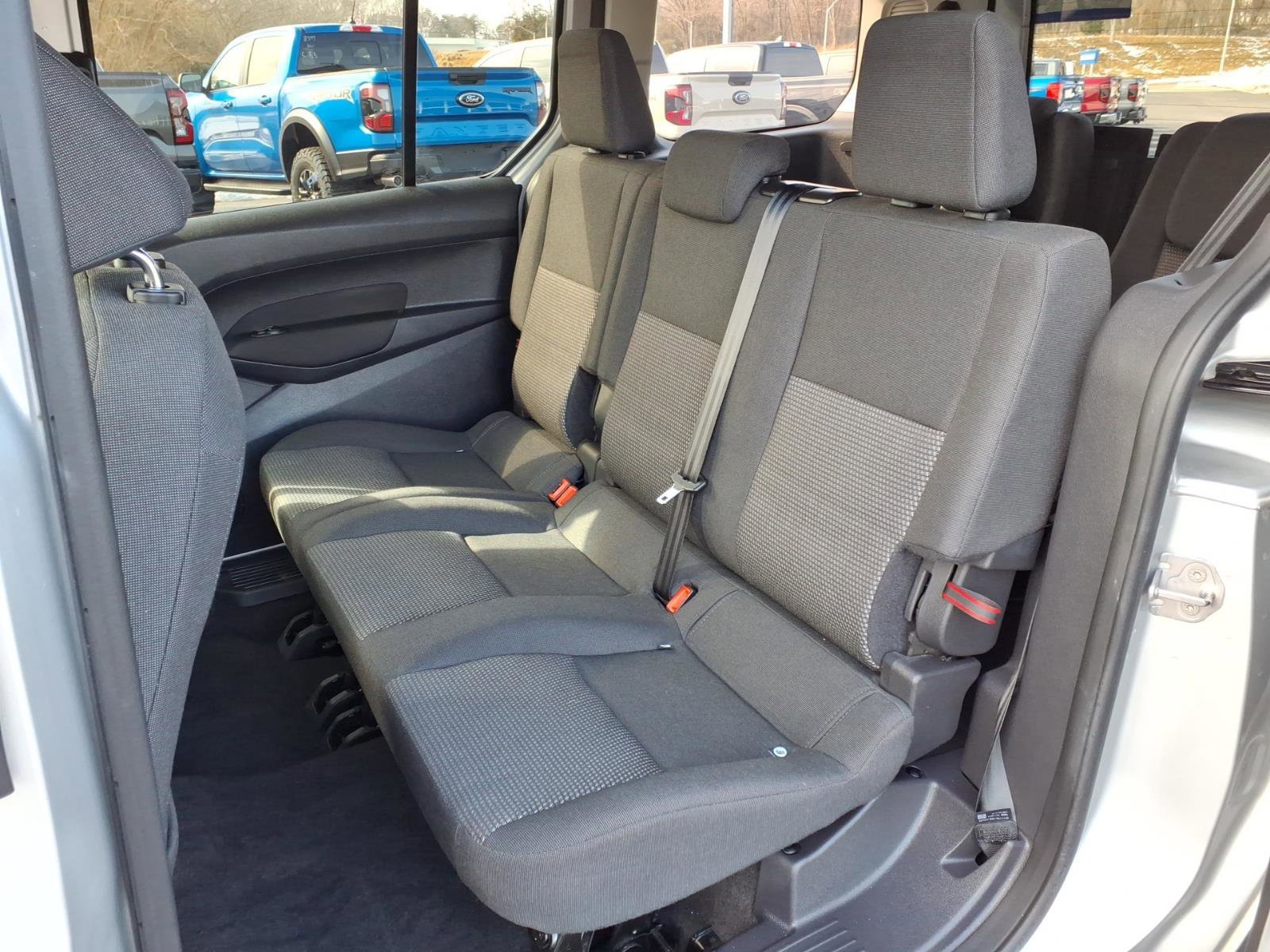 Certified 2018 Ford Transit Connect XL image 12