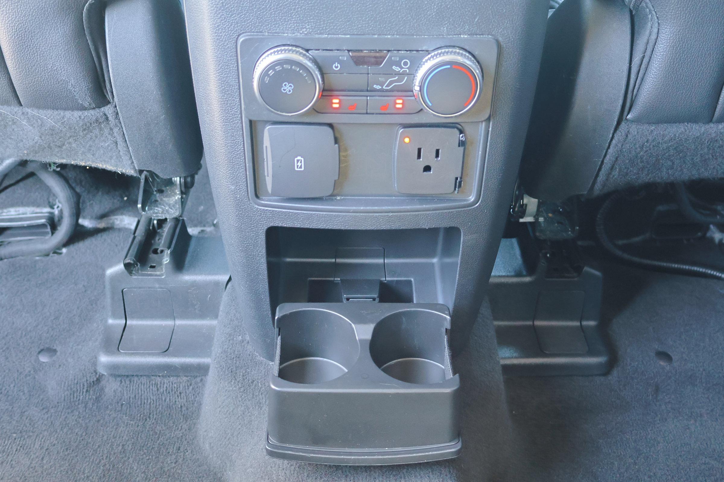 Certified 2022 Ford Explorer Limited w/ Equipment Group 301A image 36