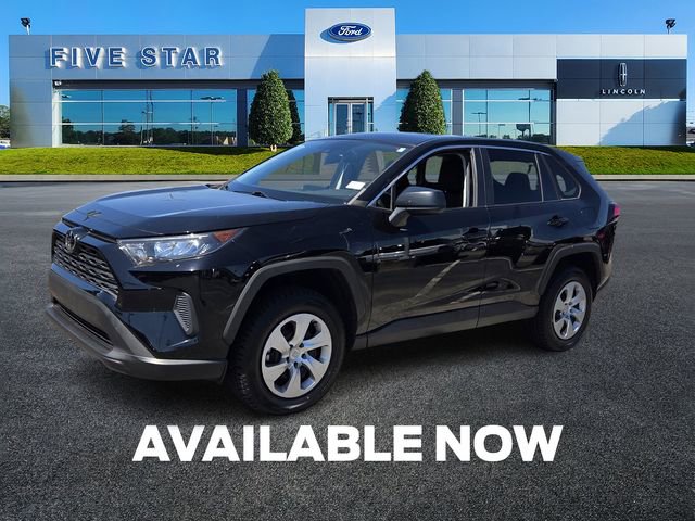 Used 2022 Toyota RAV4 LE FWD image 3