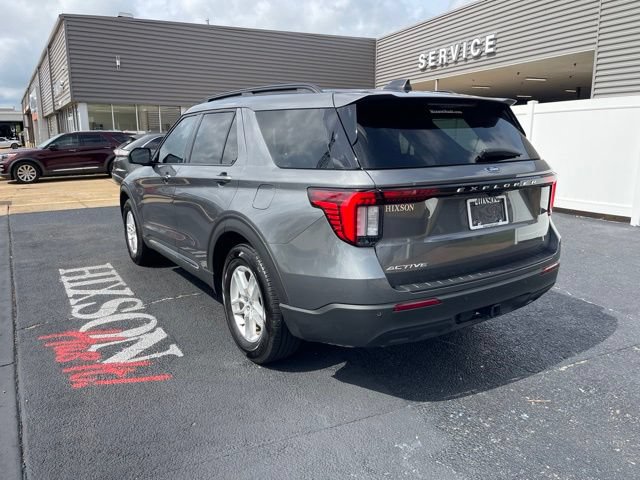 Certified 2025 Ford Explorer Active RWD image 5