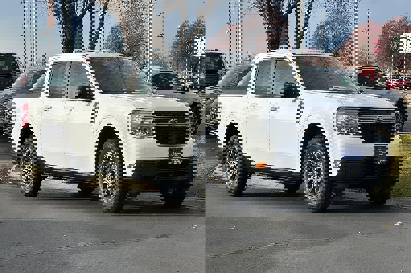 Certified 2024 Ford Maverick Lariat image 9