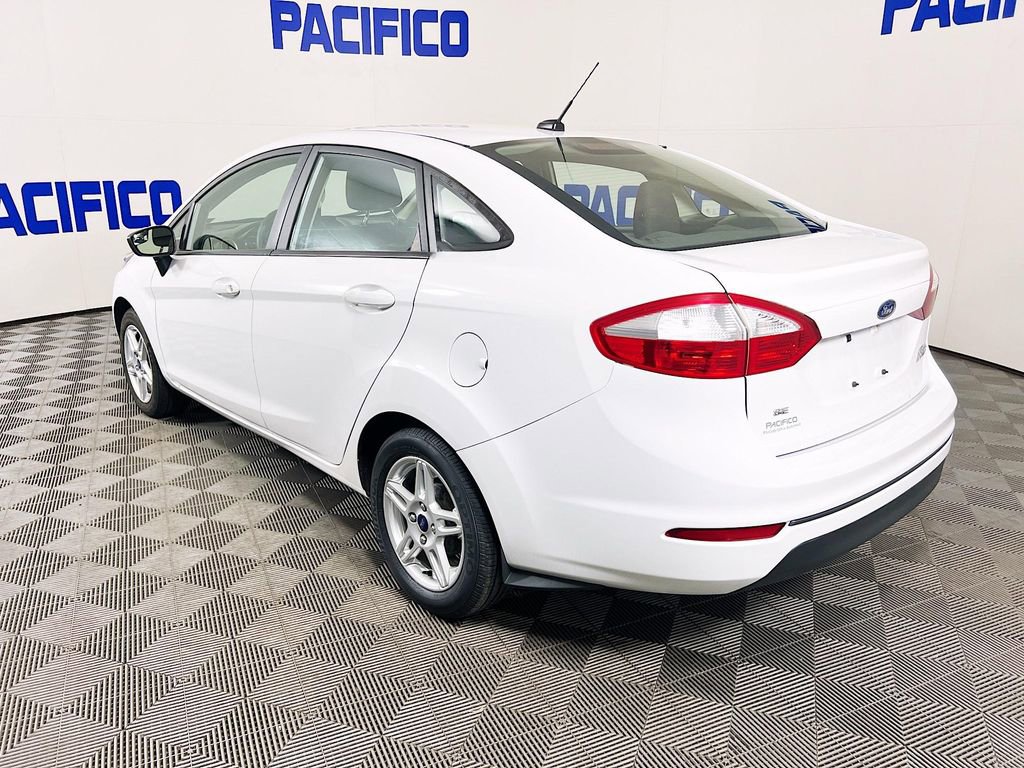 Certified 2017 Ford Fiesta SE FWD image 5