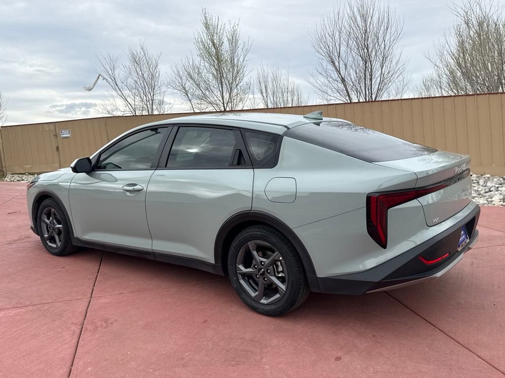 Used 2025 Kia K4 LXS image 2
