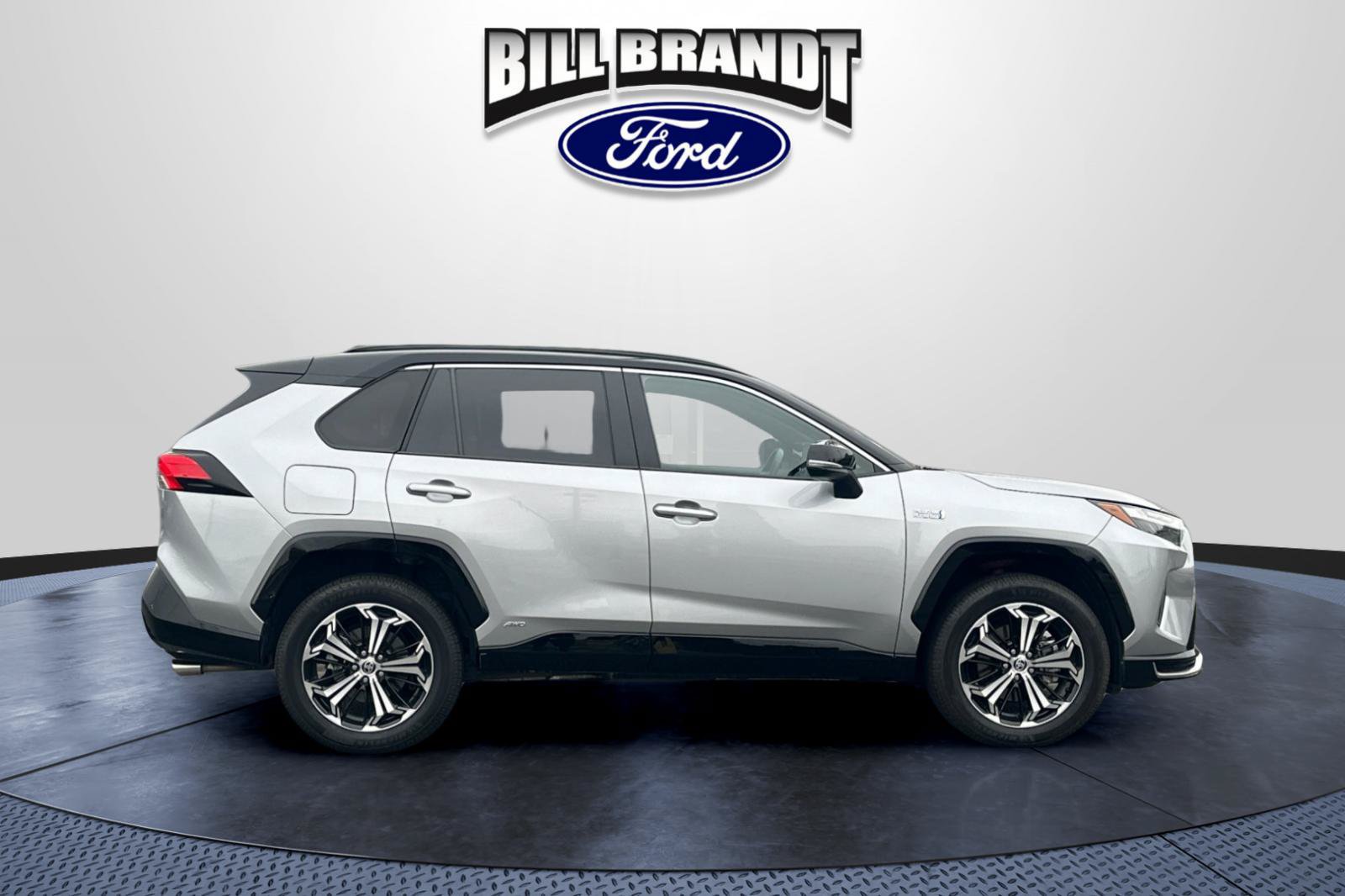 Used 2023 Toyota RAV4 XSE w/ Weather Package AWD/4WD image 2