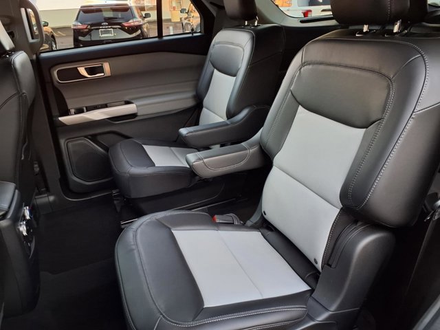 Certified 2023 Ford Explorer XLT w/ Equipment Group 202A image 9