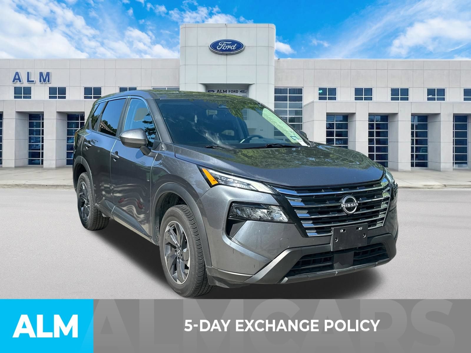 Used 2025 Nissan Rogue SV FWD image 3