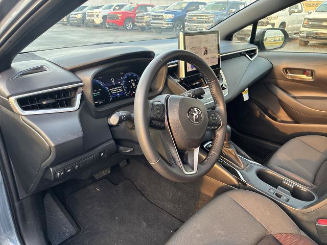 Used 2026 Toyota Corolla SE w/ SE Premium Package FWD image 9