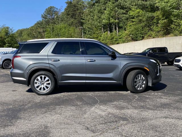 Used 2023 Hyundai Palisade SEL FWD image 2