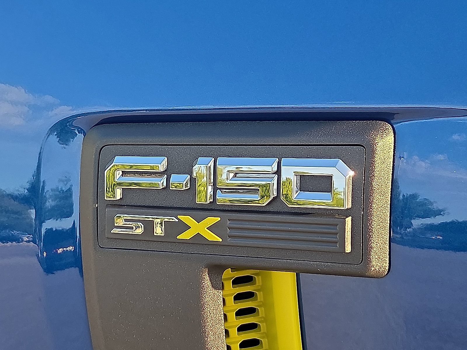 Certified 2024 Ford F150 STX w/ Mobile Office Package AWD/4WD image 9