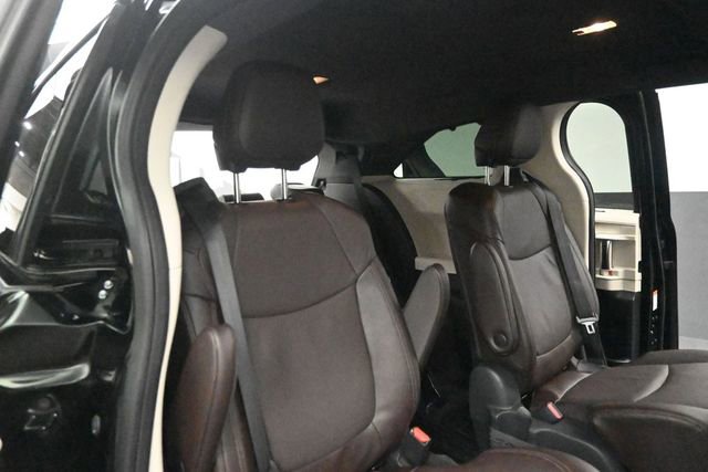 Used 2024 Toyota Sienna Platinum AWD/4WD image 25