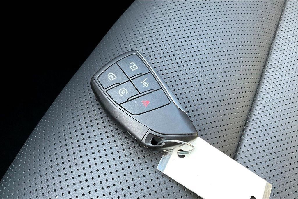 Used 2021 Buick Envision Essence w/ Technology Package I image 12