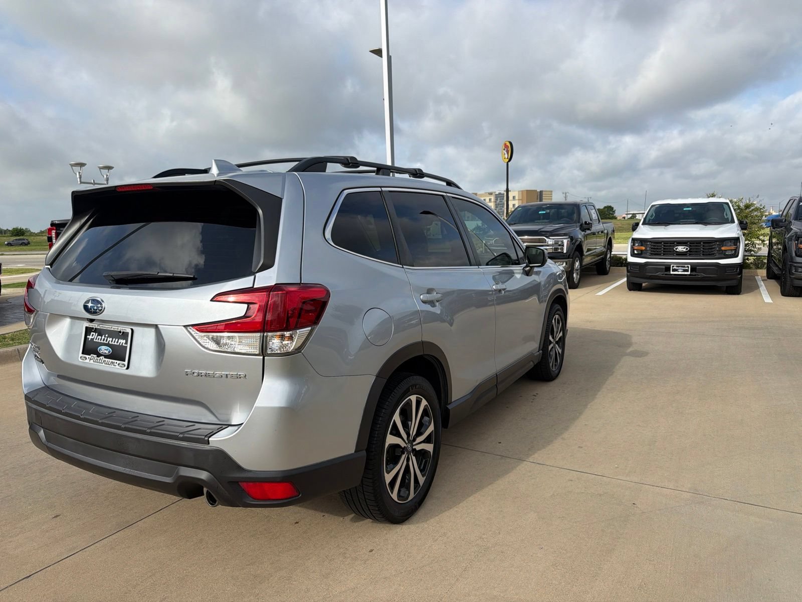 Used 2020 Subaru Forester Limited w/ Popular Package #3 AWD/4WD image 6