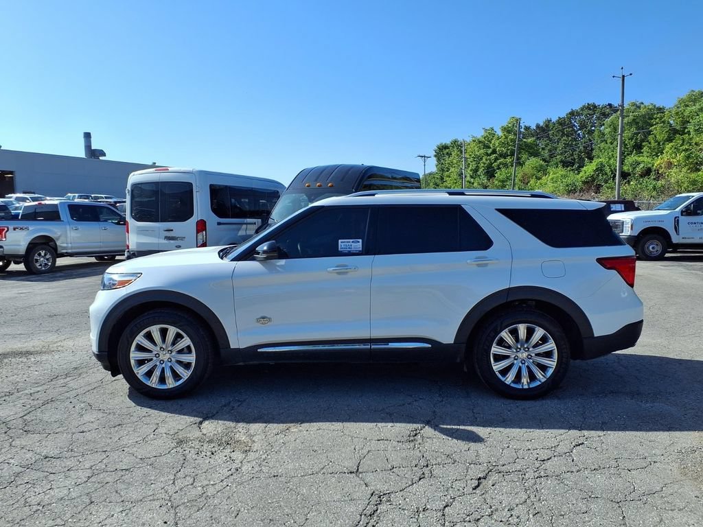 Certified 2023 Ford Explorer King Ranch w/ Technology Package AWD/4WD image 6