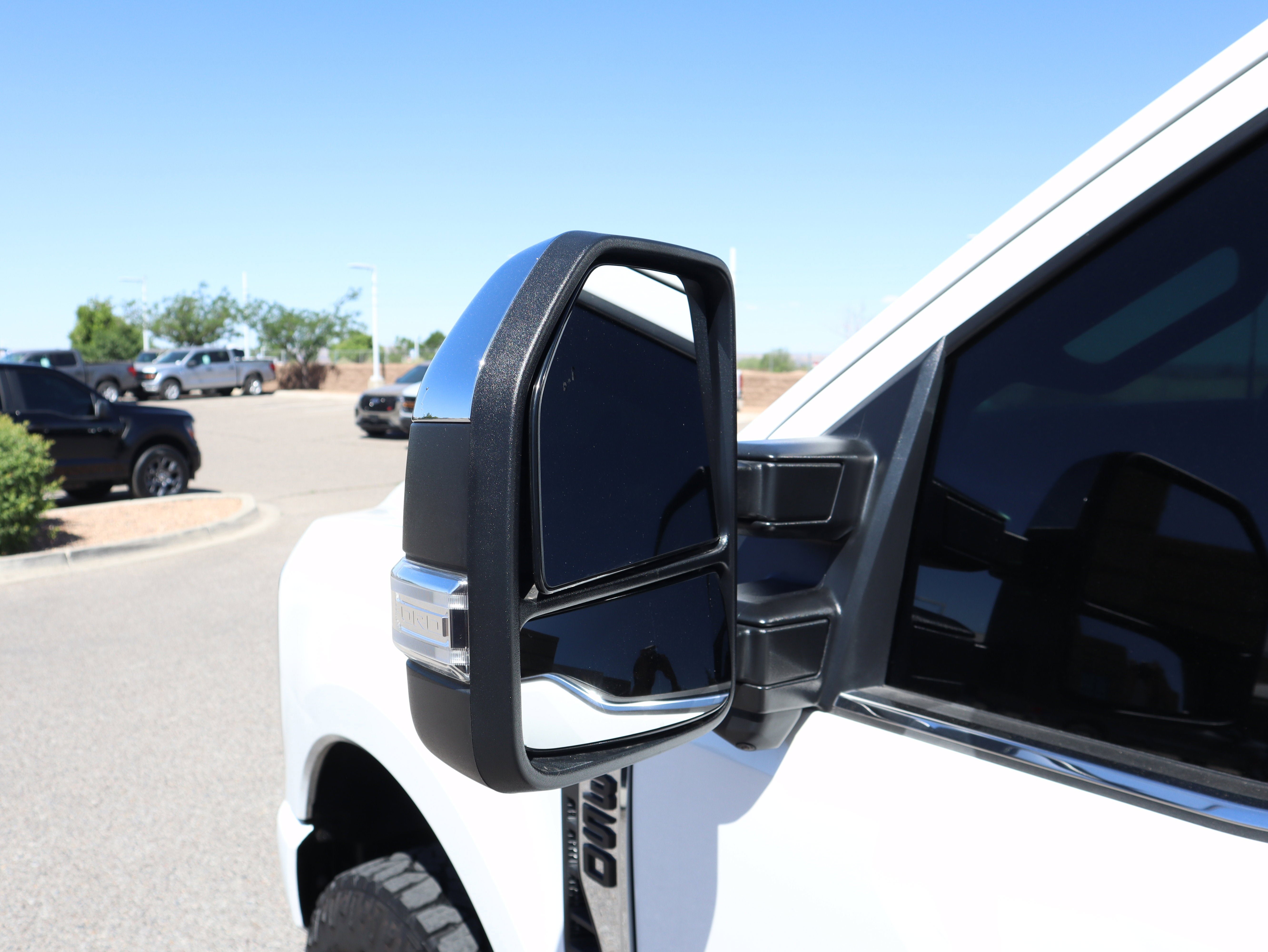 Certified 2024 Ford F350 Platinum w/ Tremor Off-Road Package AWD/4WD image 17