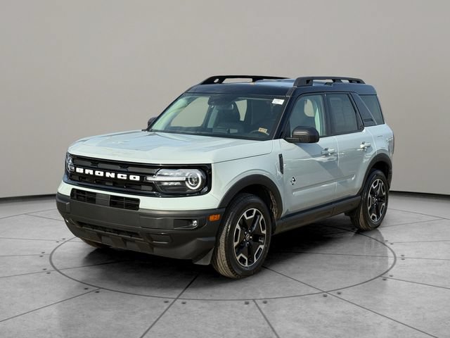 Certified 2024 Ford Bronco Sport Outer Banks w/ Tech Package AWD/4WD image 3