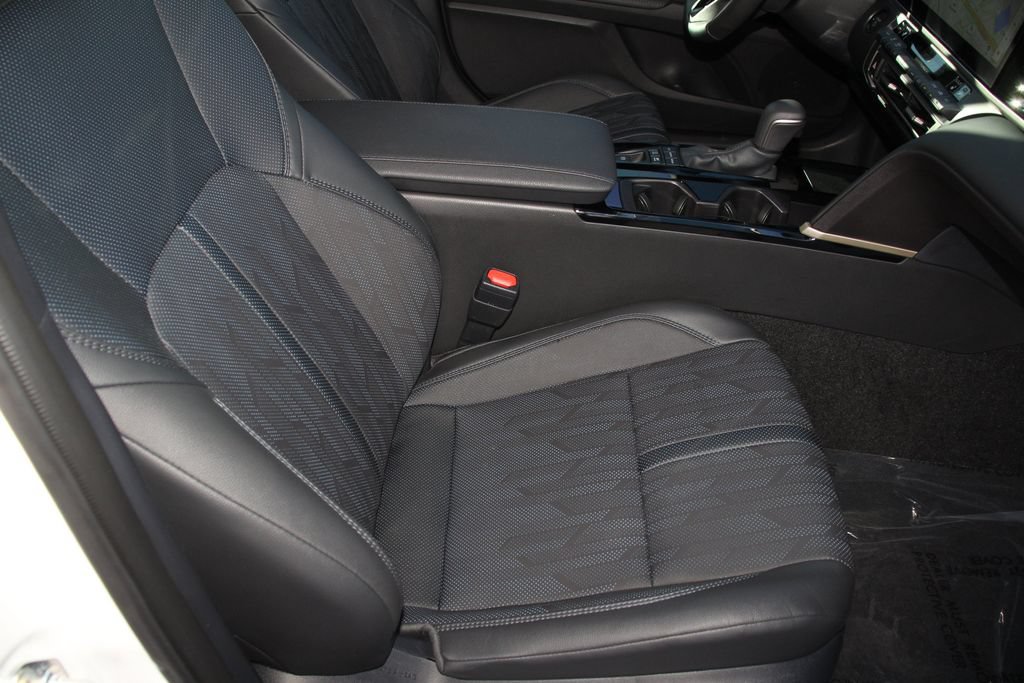 Used 2026 Toyota Camry XSE FWD image 28