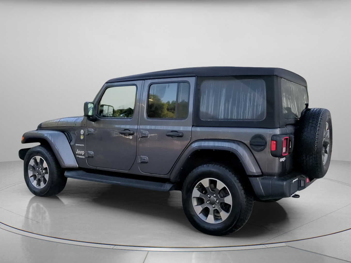 Used 2022 Jeep Wrangler Unlimited Sahara AWD/4WD image 19