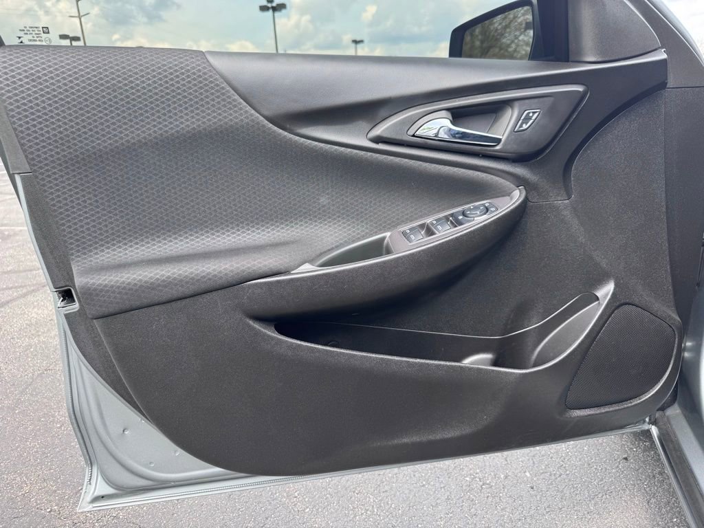 Used 2025 Chevrolet Malibu LS FWD image 22