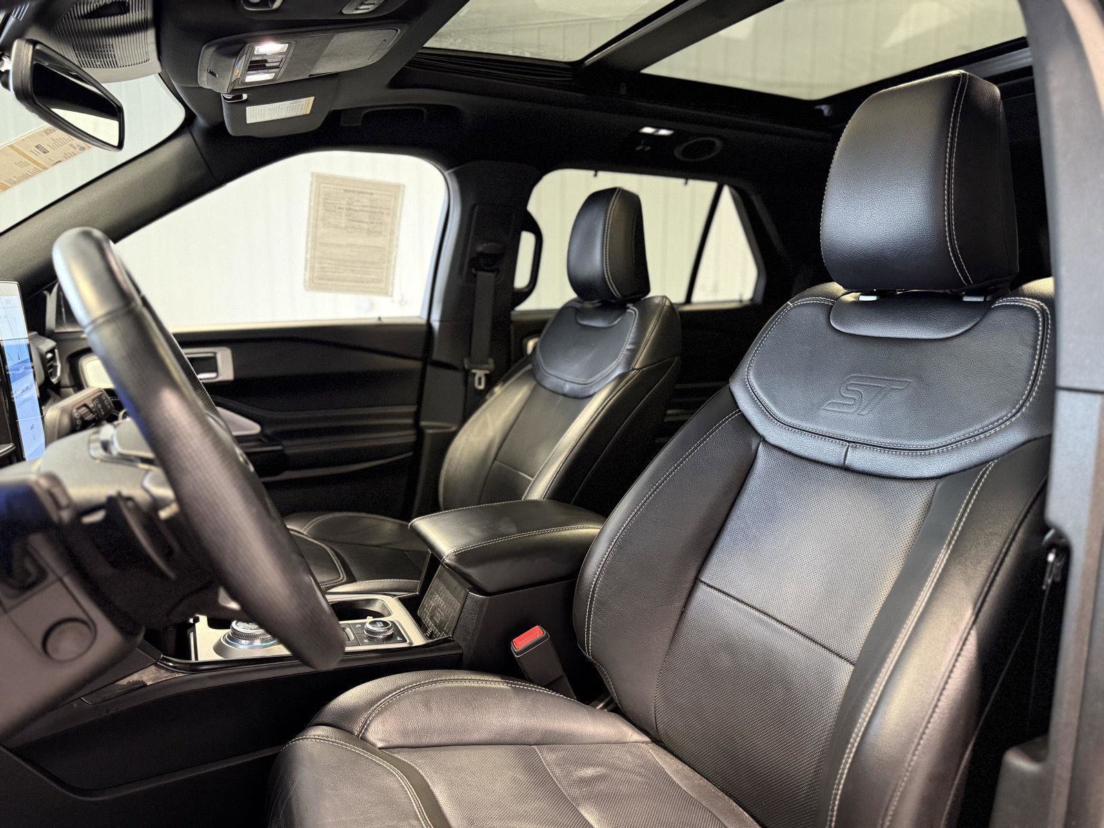 Certified 2022 Ford Explorer ST w/ Equipment Group 401A image 9