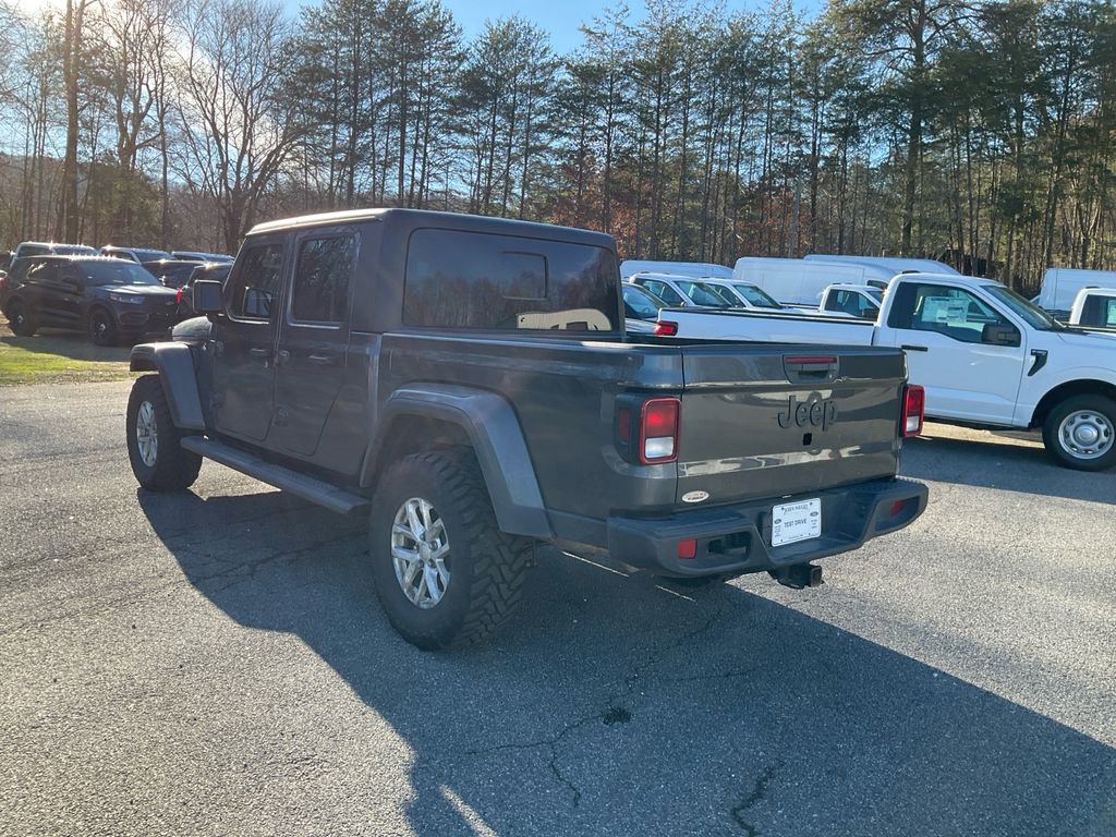 Used 2023 Jeep Gladiator Sport image 5