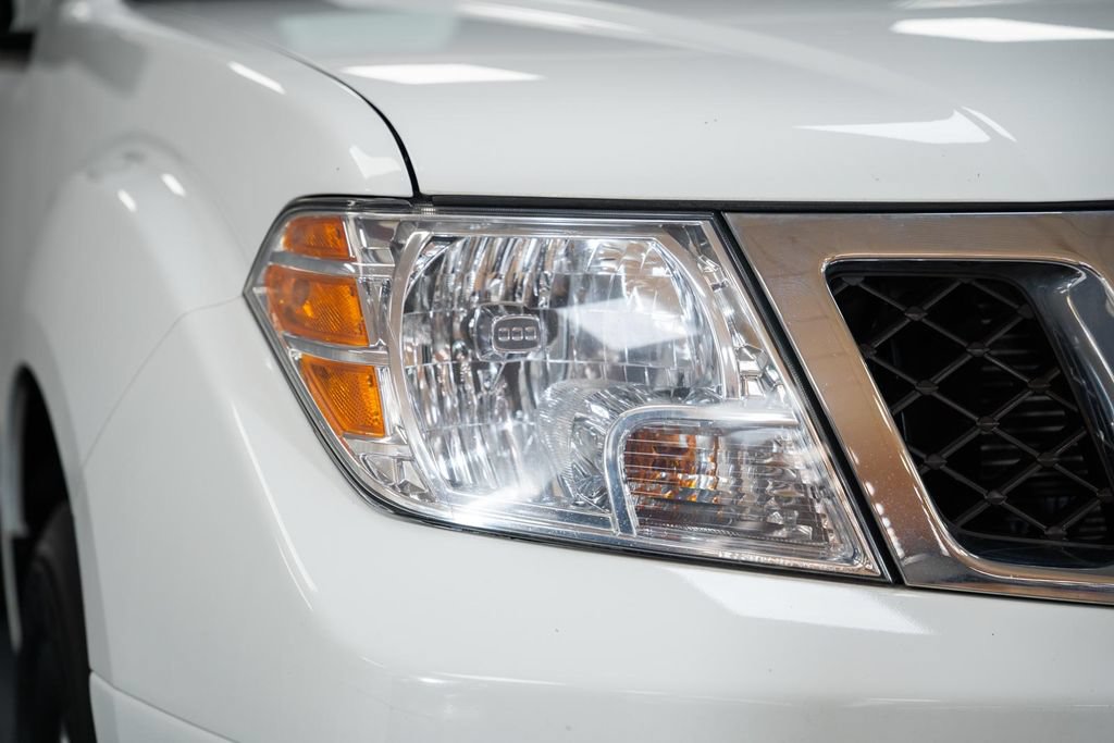 Used 2021 Nissan Frontier SV RWD image 11