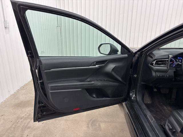 Used 2022 Toyota Camry SE image 20