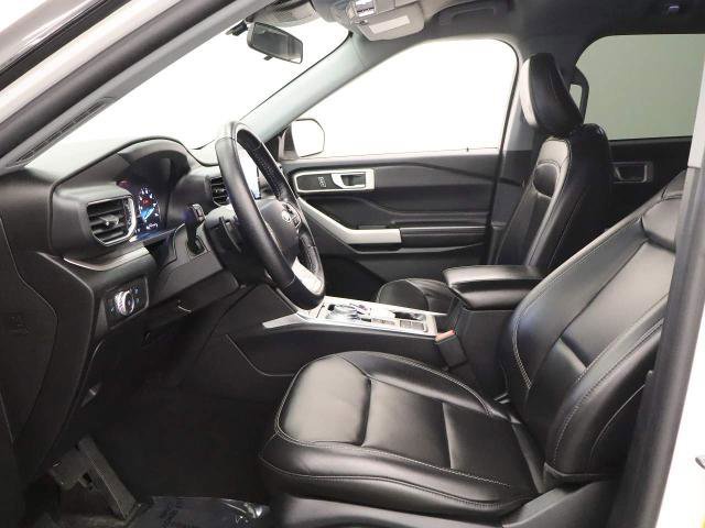 Certified 2021 Ford Explorer XLT w/ Equipment Group 202A image 30