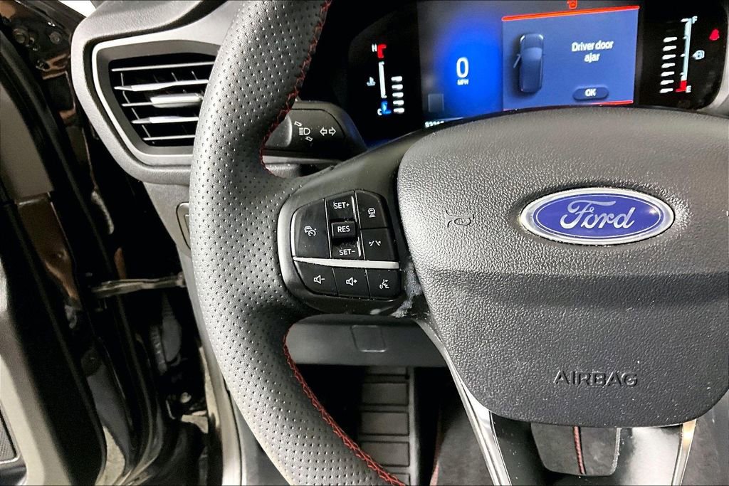 Certified 2023 Ford Escape ST-Line w/ Tech Pack #1 FWD image 11