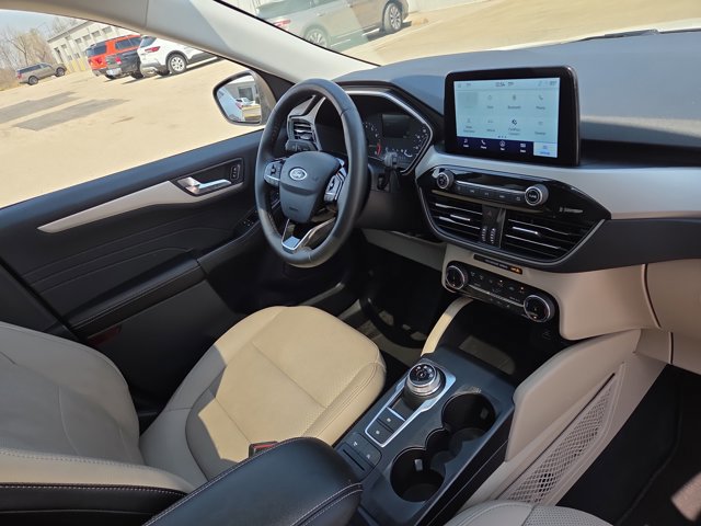 Certified 2022 Ford Escape SEL image 17