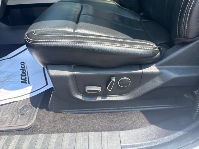 Certified 2018 Ford F150 Lariat w/ Equipment Group 502A Luxury AWD/4WD image 18