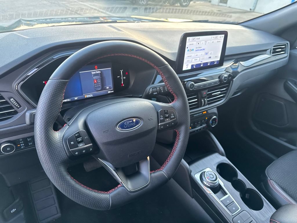Certified 2025 Ford Escape ST-Line Select AWD/4WD image 11