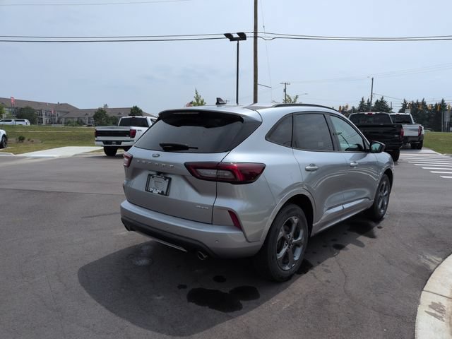 Certified 2024 Ford Escape ST-Line w/ Tech Pack #1 AWD/4WD image 5