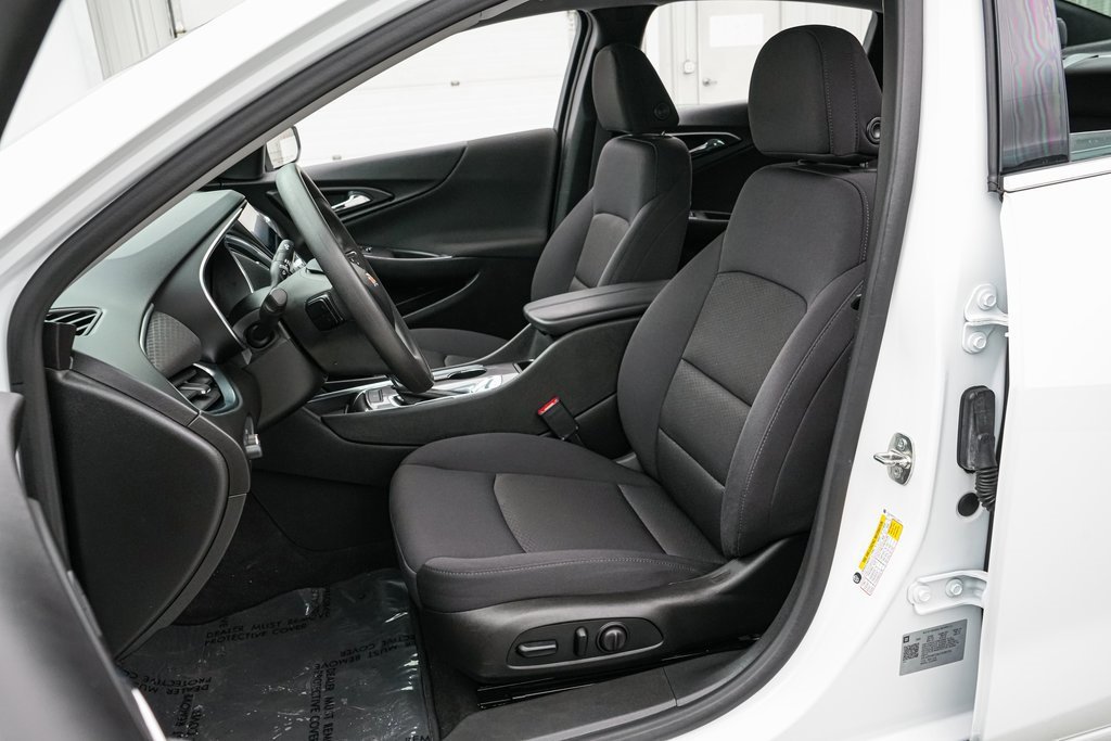 Used 2020 Chevrolet Malibu LT image 11