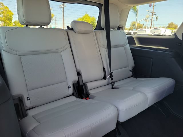 Certified 2025 Ford Expedition Platinum AWD/4WD image 24