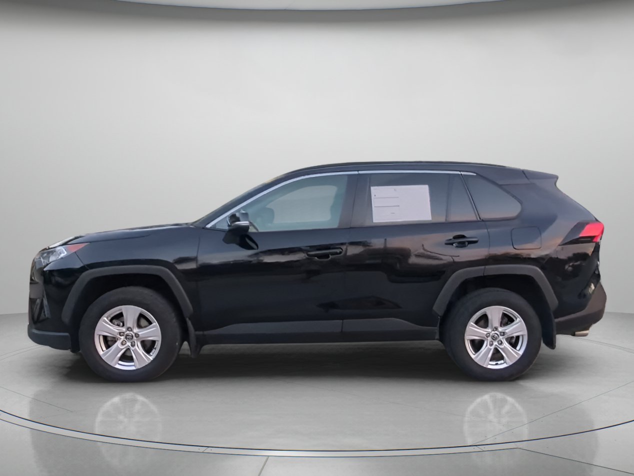 Used 2021 Toyota RAV4 XLE AWD/4WD image 14