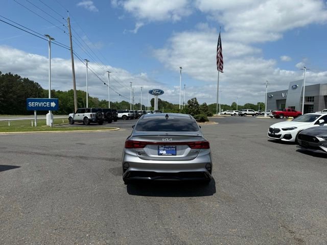Used 2024 Kia Forte GT-Line w/ GT-Line Premium Package FWD image 5