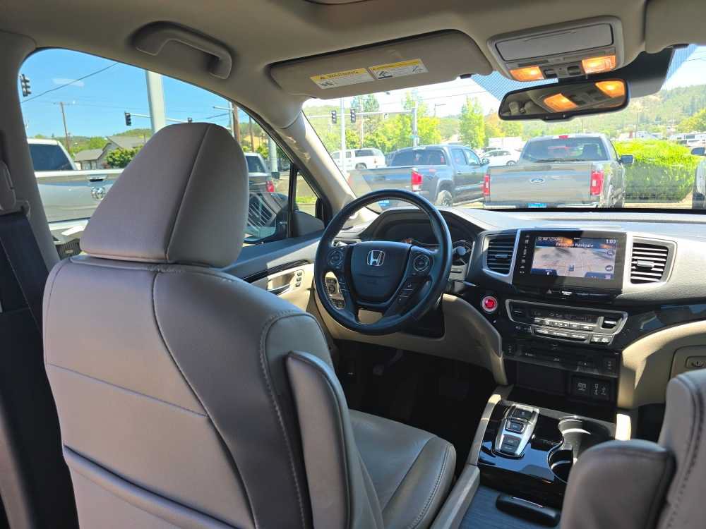 Used 2018 Honda Pilot Touring image 10