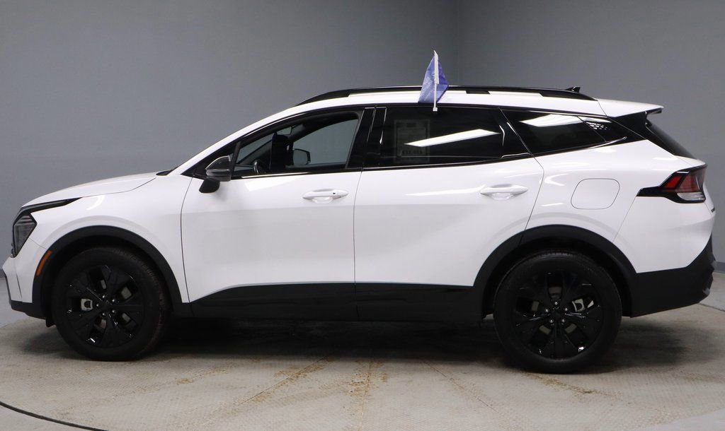 Used 2025 Kia Sportage X-Line image 2
