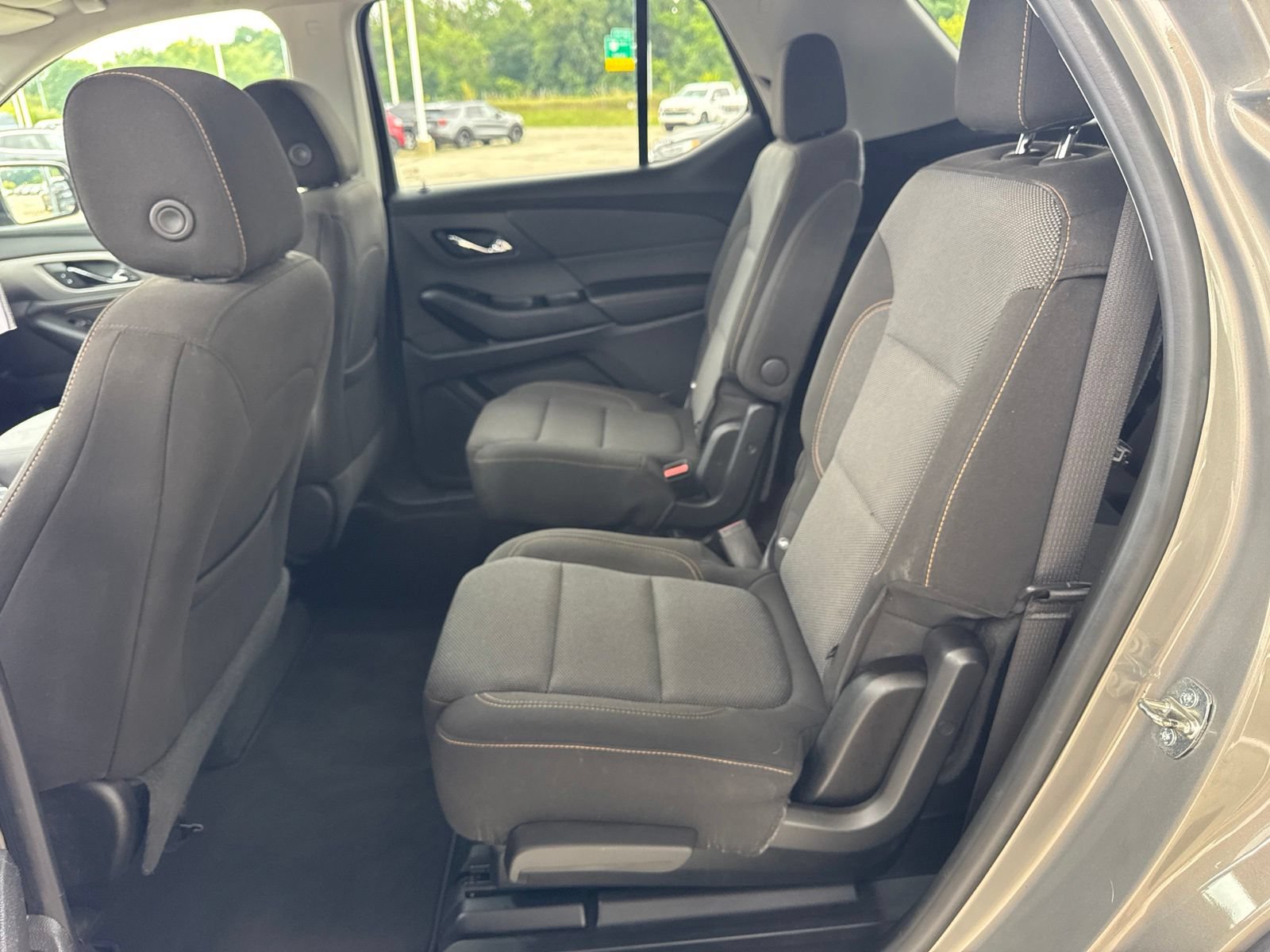 Used 2019 Chevrolet Traverse LT FWD image 33