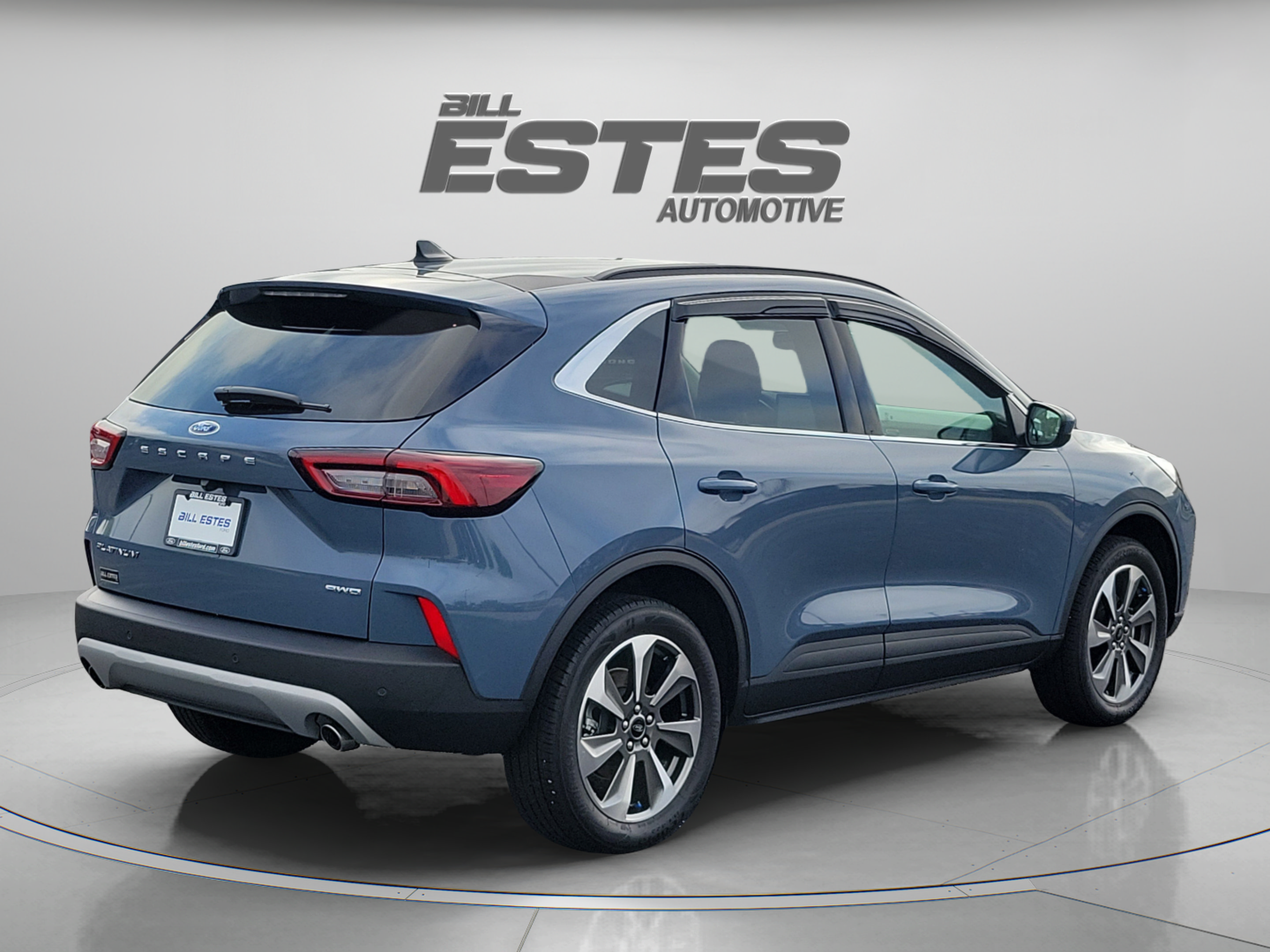 Certified 2025 Ford Escape Platinum AWD/4WD image 4