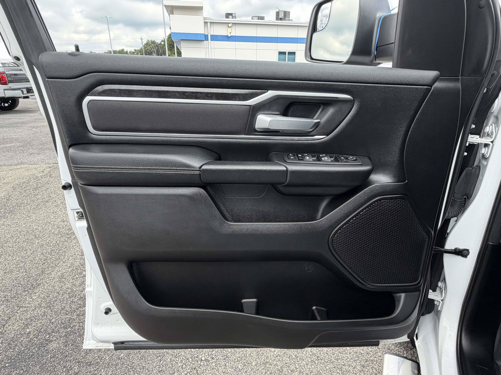 Used 2023 RAM 1500 Big Horn AWD/4WD image 18