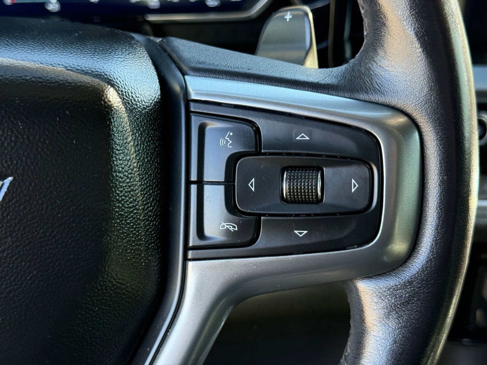 Used 2022 Chevrolet Silverado 1500 LTZ image 25