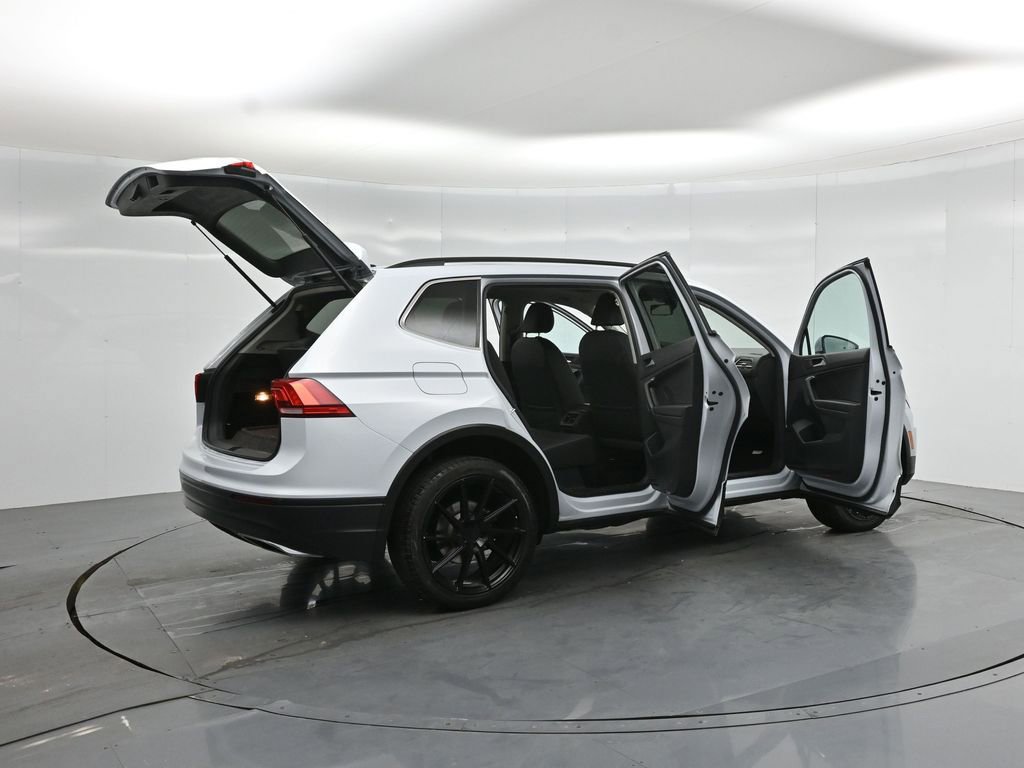 Used 2019 Volkswagen Tiguan SE w/ Panoramic Sunroof Package FWD image 6