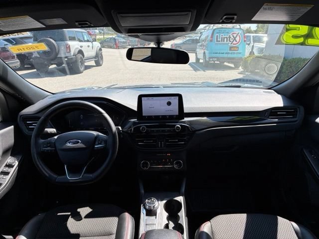 Certified 2025 Ford Escape ST-Line w/ Cold Weather Package AWD/4WD image 15