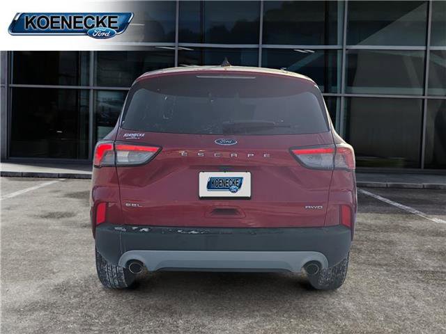 Certified 2022 Ford Escape SEL w/ Technology Package AWD/4WD image 4