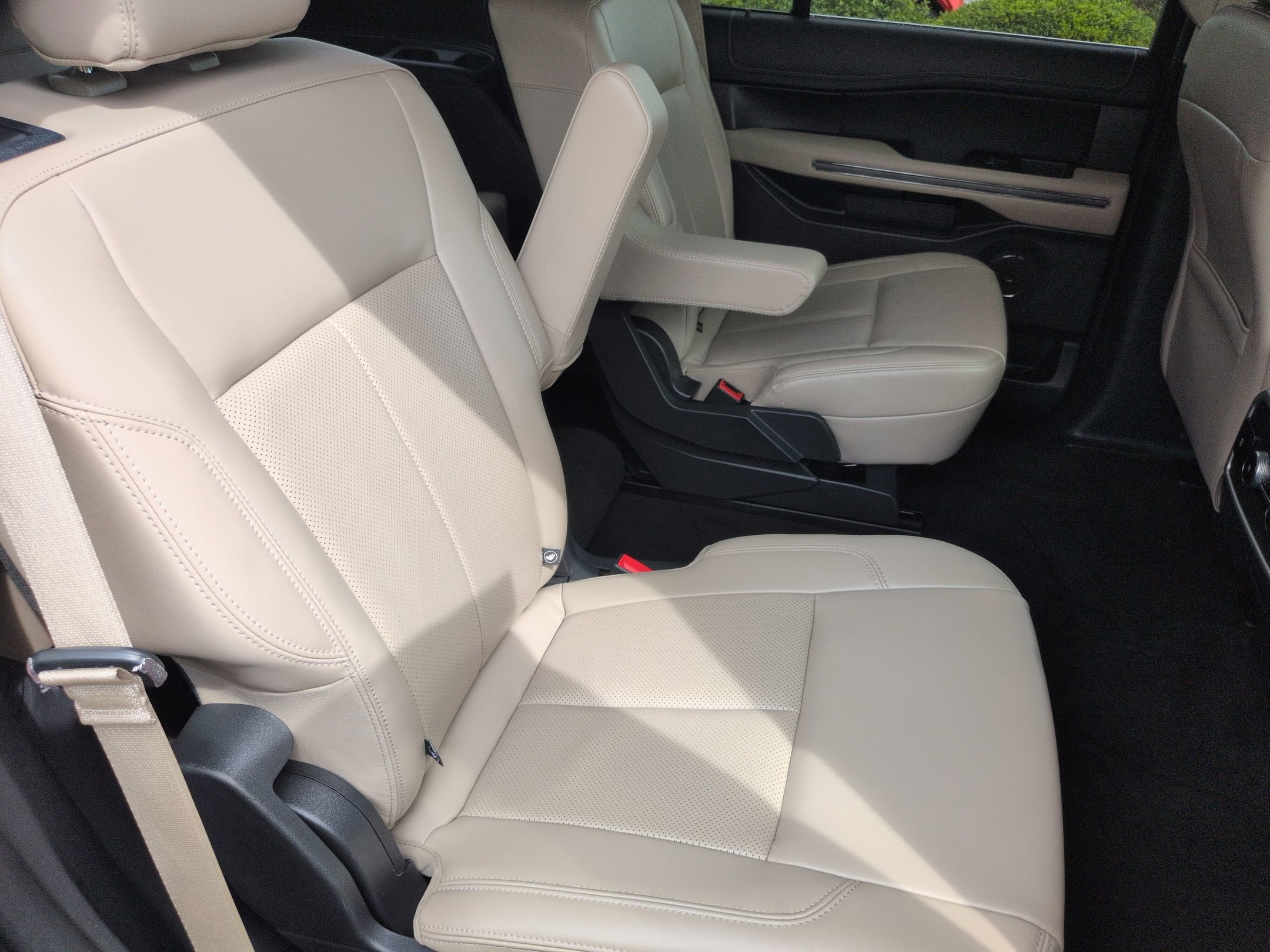 Certified 2023 Ford Expedition XLT RWD image 35