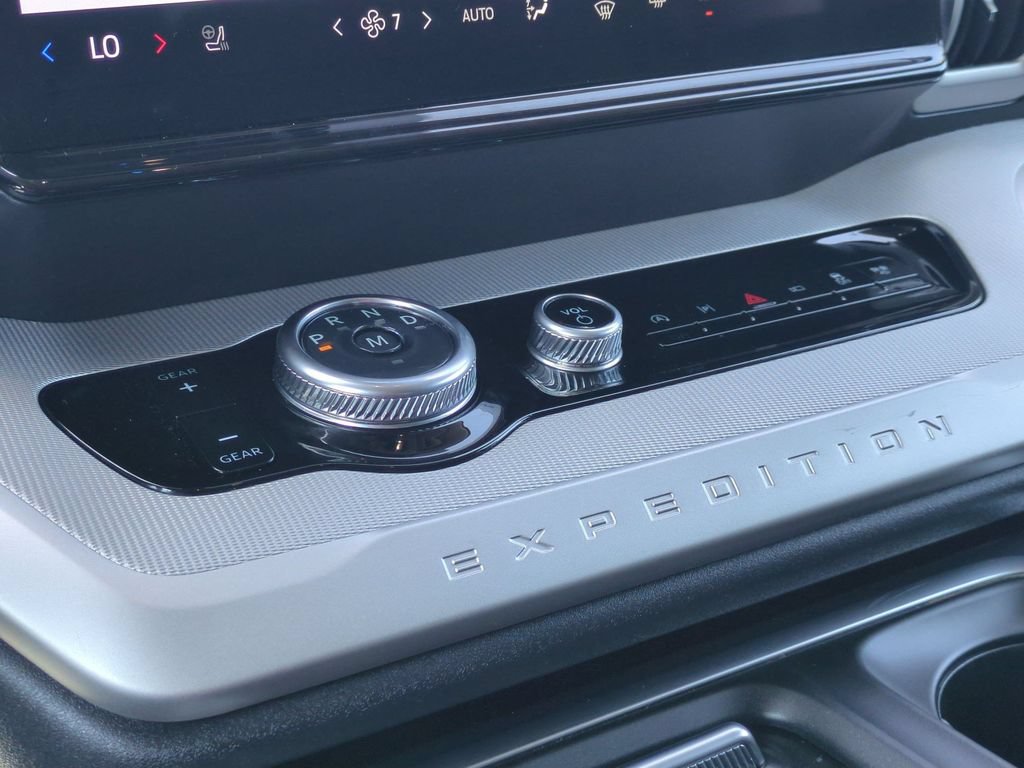 Certified 2025 Ford Expedition Active RWD image 19