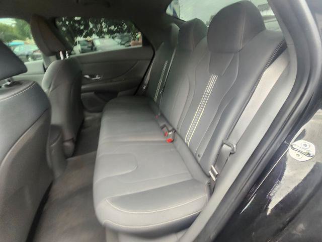 Used 2023 Hyundai Elantra SEL w/ Convenience Package FWD image 12